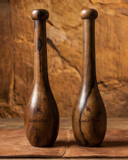 Gadadhari-Indian-Clubs